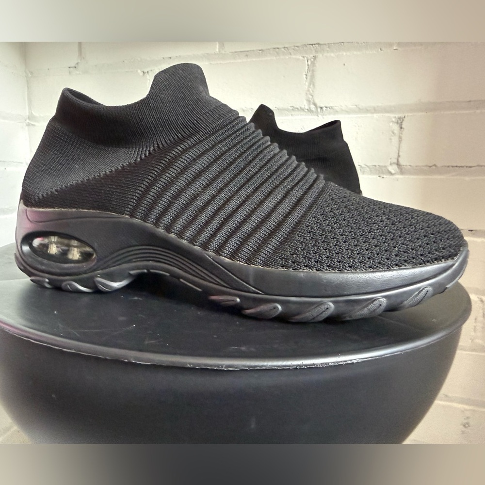 Black Slip-On Athletic Sneakers Unisex